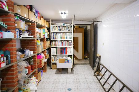 Casa à venda com 850m², 7 quartos e 8 vagas Casa à venda com 850m², 7 quartos e 8 vagasPorão