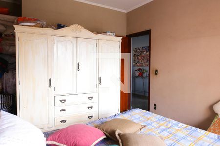 Casa à venda com 850m², 7 quartos e 8 vagas Casa à venda com 850m², 7 quartos e 8 vagasQuarto 3