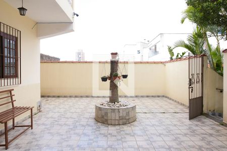 Casa à venda com 850m², 7 quartos e 8 vagas Casa à venda com 850m², 7 quartos e 8 vagasQuintal