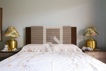 Casa à venda com 850m², 7 quartos e 8 vagas Casa à venda com 850m², 7 quartos e 8 vagasQuarto 5