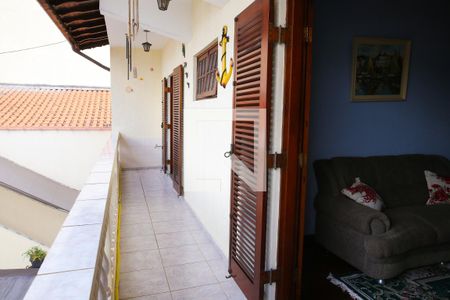 Casa à venda com 850m², 7 quartos e 8 vagas Casa à venda com 850m², 7 quartos e 8 vagasSacada do Quarto 1