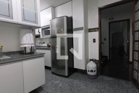 Casa à venda com 222m², 3 quartos e 4 vagasCozinha