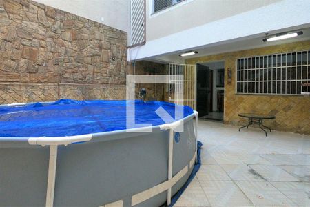 Casa à venda com 222m², 3 quartos e 4 vagasÁrea da churrasqueira e piscina
