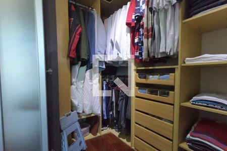 Casa à venda com 222m², 3 quartos e 4 vagasCloset da suíte 3