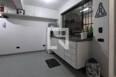 Casa à venda com 222m², 3 quartos e 4 vagasÁrea da churrasqueira e piscina