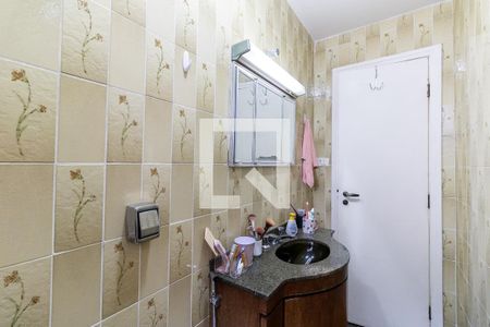 Casa à venda com 220m², 5 quartos e 4 vagas Casa à venda com 220m², 5 quartos e 4 vagasBanheiro Social