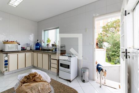 Casa à venda com 220m², 5 quartos e 4 vagas Casa à venda com 220m², 5 quartos e 4 vagasCozinha