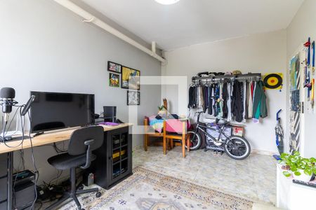 Casa à venda com 220m², 5 quartos e 4 vagas Casa à venda com 220m², 5 quartos e 4 vagasQuarto de Serviço