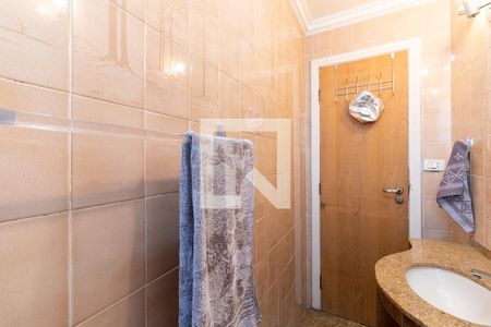 Casa à venda com 220m², 5 quartos e 4 vagas Casa à venda com 220m², 5 quartos e 4 vagasBanheiro da Suíte