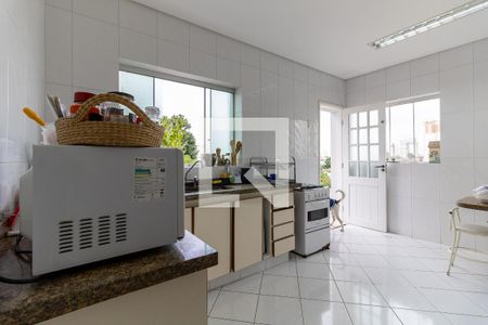 Casa à venda com 220m², 5 quartos e 4 vagas Casa à venda com 220m², 5 quartos e 4 vagasCozinha
