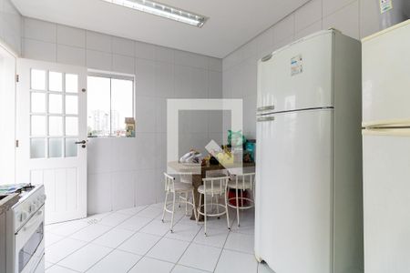 Casa à venda com 220m², 5 quartos e 4 vagas Casa à venda com 220m², 5 quartos e 4 vagasCozinha