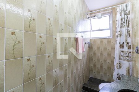 Casa à venda com 220m², 5 quartos e 4 vagas Casa à venda com 220m², 5 quartos e 4 vagasBanheiro Social