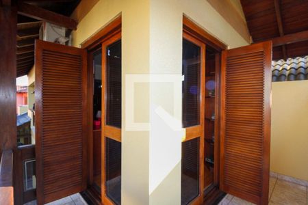 Casa à venda com 372m², 4 quartos e 2 vagas Casa à venda com 372m², 4 quartos e 2 vagasQuarto Suíte- Varanda
