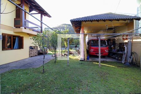 Casa à venda com 372m², 4 quartos e 2 vagas Casa à venda com 372m², 4 quartos e 2 vagasQuintal