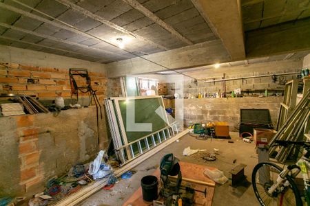 Casa à venda com 258m², 4 quartos e 4 vagas Casa à venda com 258m², 4 quartos e 4 vagasPorão 2