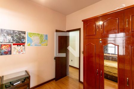 Casa à venda com 258m², 4 quartos e 4 vagas Casa à venda com 258m², 4 quartos e 4 vagasQuarto Suíte 1