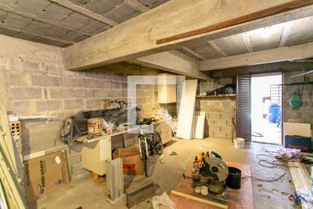 Casa à venda com 258m², 4 quartos e 4 vagas Casa à venda com 258m², 4 quartos e 4 vagasPorão 2