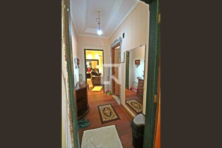 Casa à venda com 700m², 4 quartos e 3 vagasCorredor