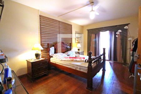 Casa à venda com 700m², 4 quartos e 3 vagasQuarto 2 (suíte)