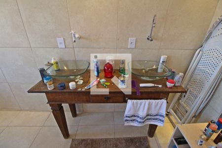 Casa à venda com 700m², 4 quartos e 3 vagasBanheiro do Quarto 3 (suíte)