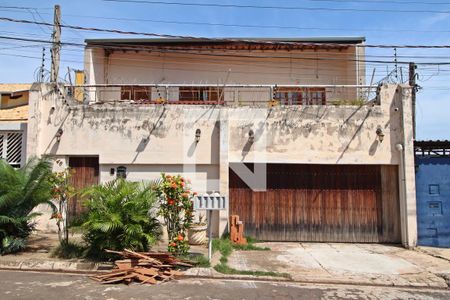 Casa à venda com 700m², 4 quartos e 3 vagasFachada