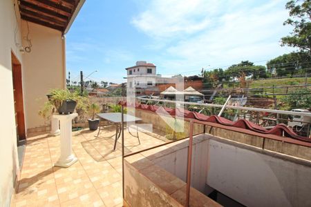 Casa à venda com 700m², 4 quartos e 3 vagasVaranda