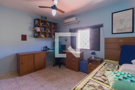 Casa à venda com 250m², 3 quartos e 5 vagas Casa à venda com 250m², 3 quartos e 5 vagasQuarto 2