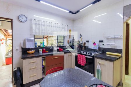 Casa à venda com 250m², 3 quartos e 5 vagas Casa à venda com 250m², 3 quartos e 5 vagasCozinha