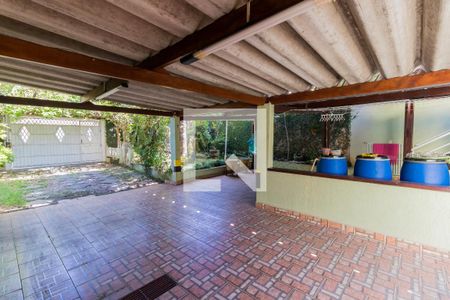 Casa à venda com 250m², 3 quartos e 5 vagas Casa à venda com 250m², 3 quartos e 5 vagasGaragem