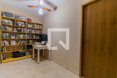 Casa à venda com 250m², 3 quartos e 5 vagas Casa à venda com 250m², 3 quartos e 5 vagasCorredor