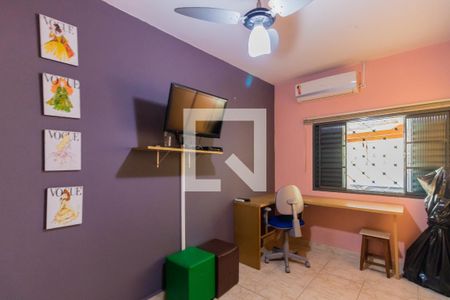 Casa à venda com 250m², 3 quartos e 5 vagas Casa à venda com 250m², 3 quartos e 5 vagasQuarto 1