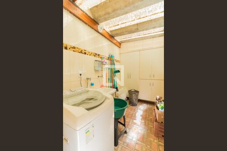 Casa à venda com 250m², 3 quartos e 5 vagas Casa à venda com 250m², 3 quartos e 5 vagasÁrea de Serviço