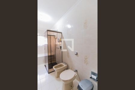 Casa à venda com 250m², 3 quartos e 5 vagas Casa à venda com 250m², 3 quartos e 5 vagasBanheiro