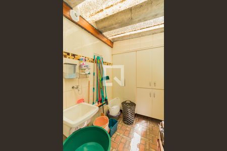 Casa à venda com 250m², 3 quartos e 5 vagas Casa à venda com 250m², 3 quartos e 5 vagasÁrea de Serviço