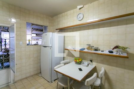 Casa à venda com 200m², 3 quartos e 1 vaga Casa à venda com 200m², 3 quartos e 1 vagaCozinha
