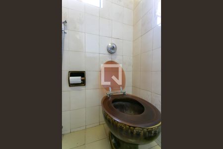 Casa à venda com 200m², 3 quartos e 1 vaga Casa à venda com 200m², 3 quartos e 1 vagaBanheiro