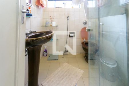 Casa à venda com 200m², 3 quartos e 1 vaga Casa à venda com 200m², 3 quartos e 1 vagaBanheiro