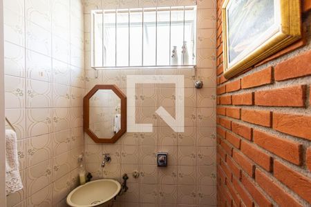 Casa à venda com 232m², 3 quartos e 2 vagasLavabo