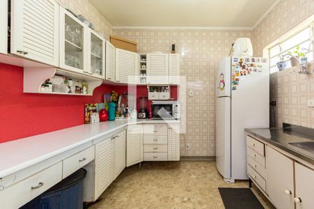 Casa à venda com 232m², 3 quartos e 2 vagasCozinha