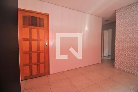 Sala e cozinha de apartamento para alugar com 1 quarto, 40m² em Vila Plana, São Paulo