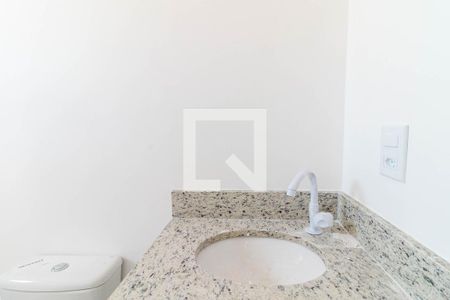 Apartamento à venda com 48m², 2 quartos e sem vaga Apartamento à venda com 48m², 2 quartos e sem vagaBanheiro