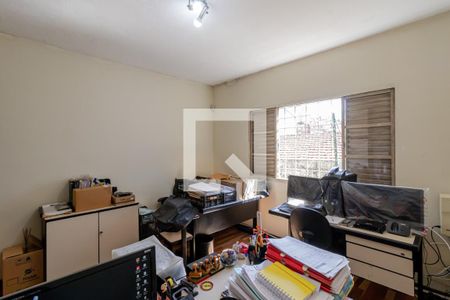 Casa à venda com 950m², 5 quartos e 4 vagas Casa à venda com 950m², 5 quartos e 4 vagasQuarto Casa 2