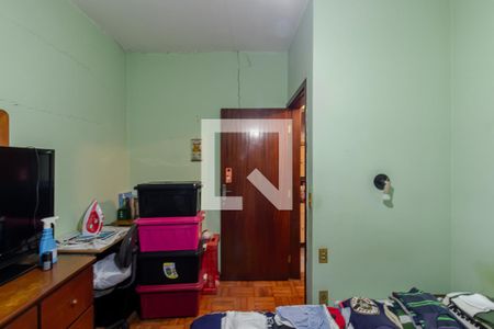 Casa à venda com 950m², 5 quartos e 4 vagas Casa à venda com 950m², 5 quartos e 4 vagasQuarto 3