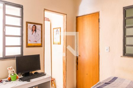 Casa à venda com 200m², 4 quartos e sem vaga Casa à venda com 200m², 4 quartos e sem vagaQuarto 3