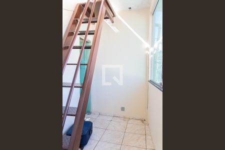 Casa à venda com 200m², 4 quartos e sem vaga Casa à venda com 200m², 4 quartos e sem vagaVaranda