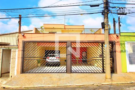 Casa à venda com 300m², 4 quartos e 6 vagasFachada