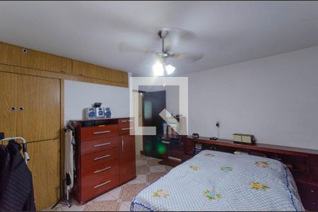 Casa à venda com 224m², 4 quartos e 2 vagas Casa à venda com 224m², 4 quartos e 2 vagasCasa 1 Quarto