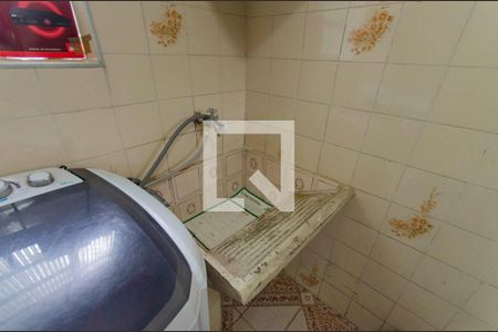 Casa à venda com 224m², 4 quartos e 2 vagas Casa à venda com 224m², 4 quartos e 2 vagasCasa 1 Área de Serviço