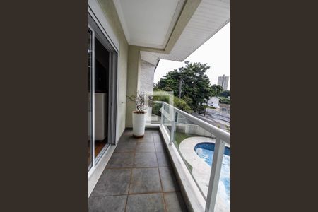 Casa à venda com 640m², 4 quartos e 7 vagas Casa à venda com 640m², 4 quartos e 7 vagasVaranda