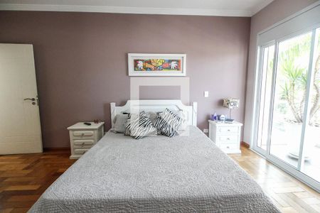 Casa à venda com 640m², 4 quartos e 7 vagas Casa à venda com 640m², 4 quartos e 7 vagasQuarto 1